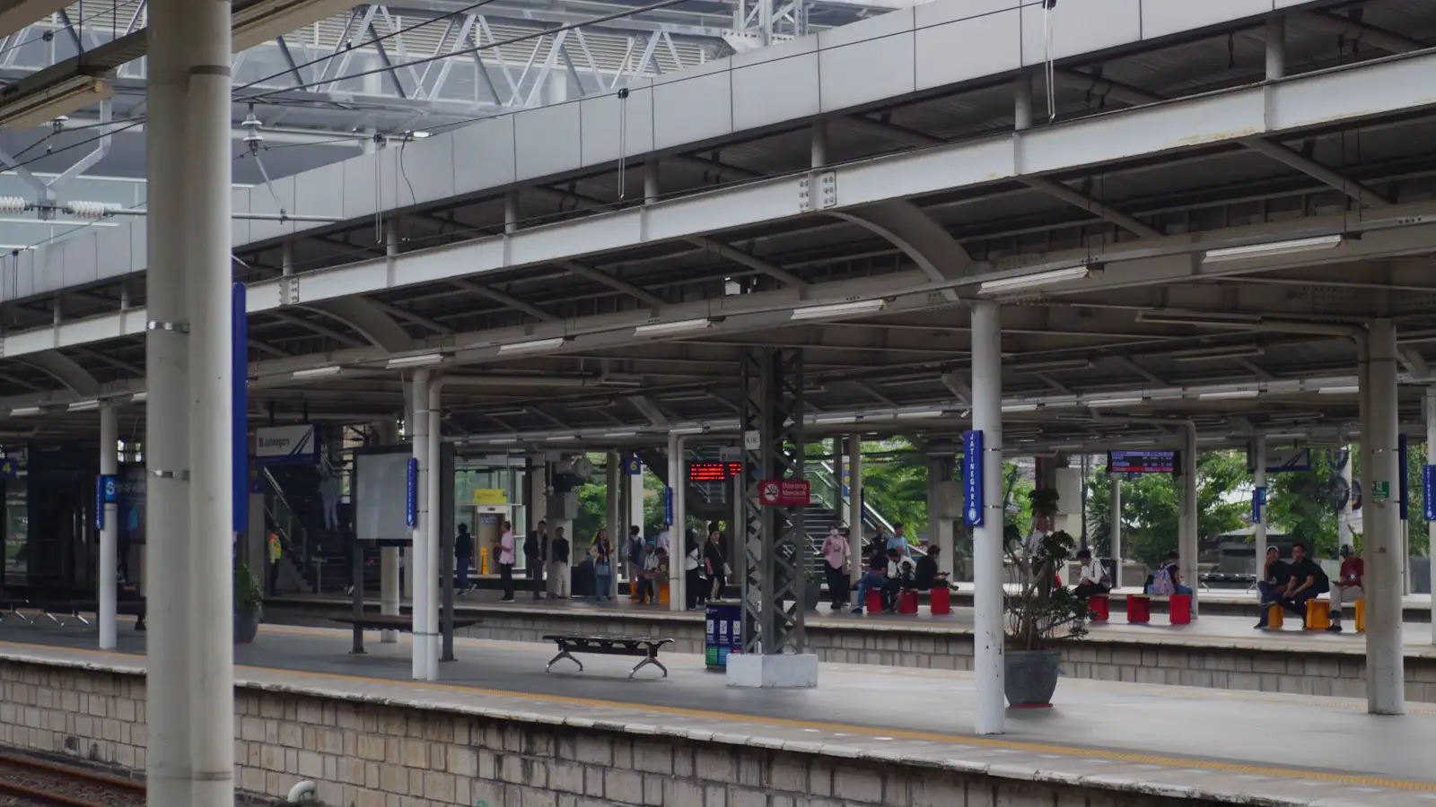 China Train Stations 2026: Passport Boarding Survival Guide